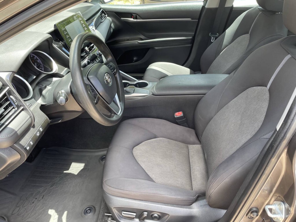 2021 Toyota Camry Image 4