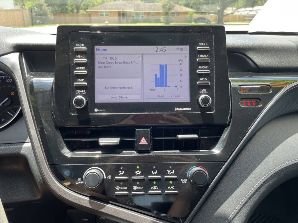 2021 Toyota Camry Image 10