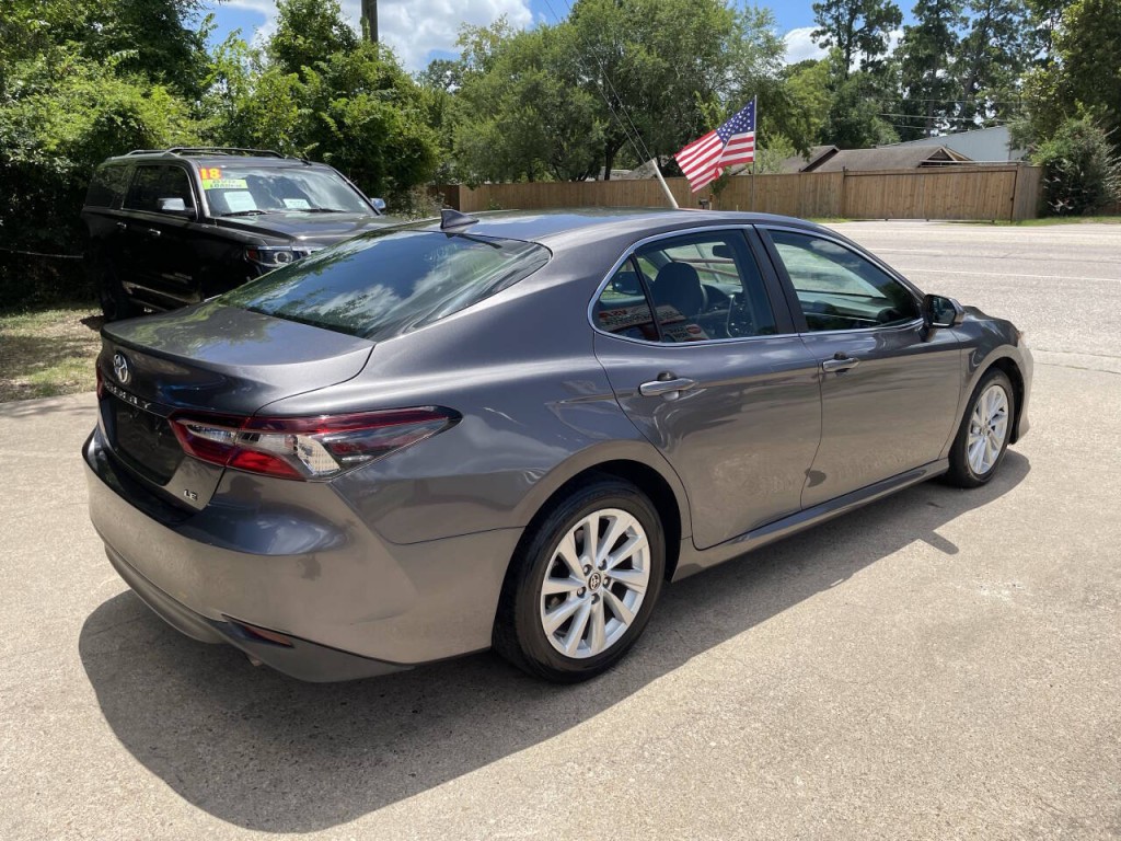 2021 Toyota Camry Image 22