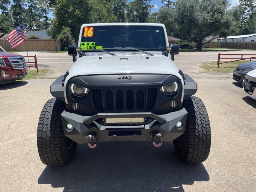 2016 Jeep Wrangler Unlimited Image 2