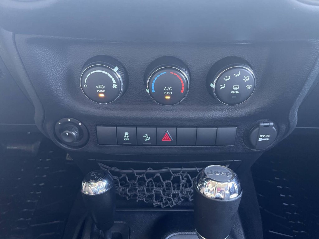 2016 Jeep Wrangler Unlimited Image 12