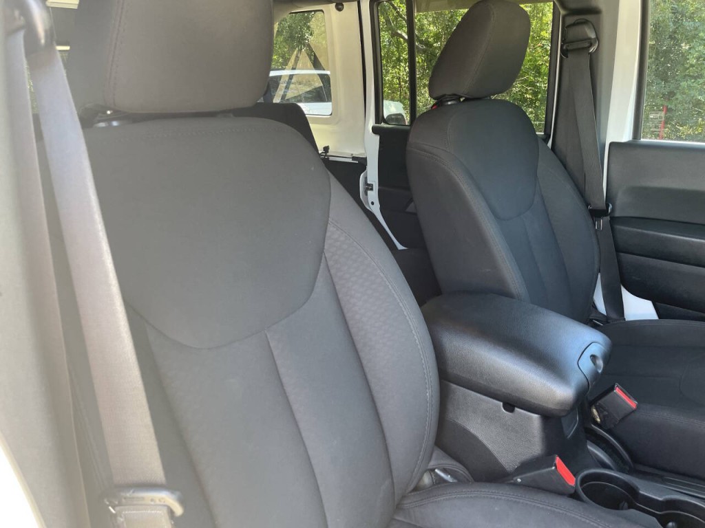 2016 Jeep Wrangler Unlimited Image 16