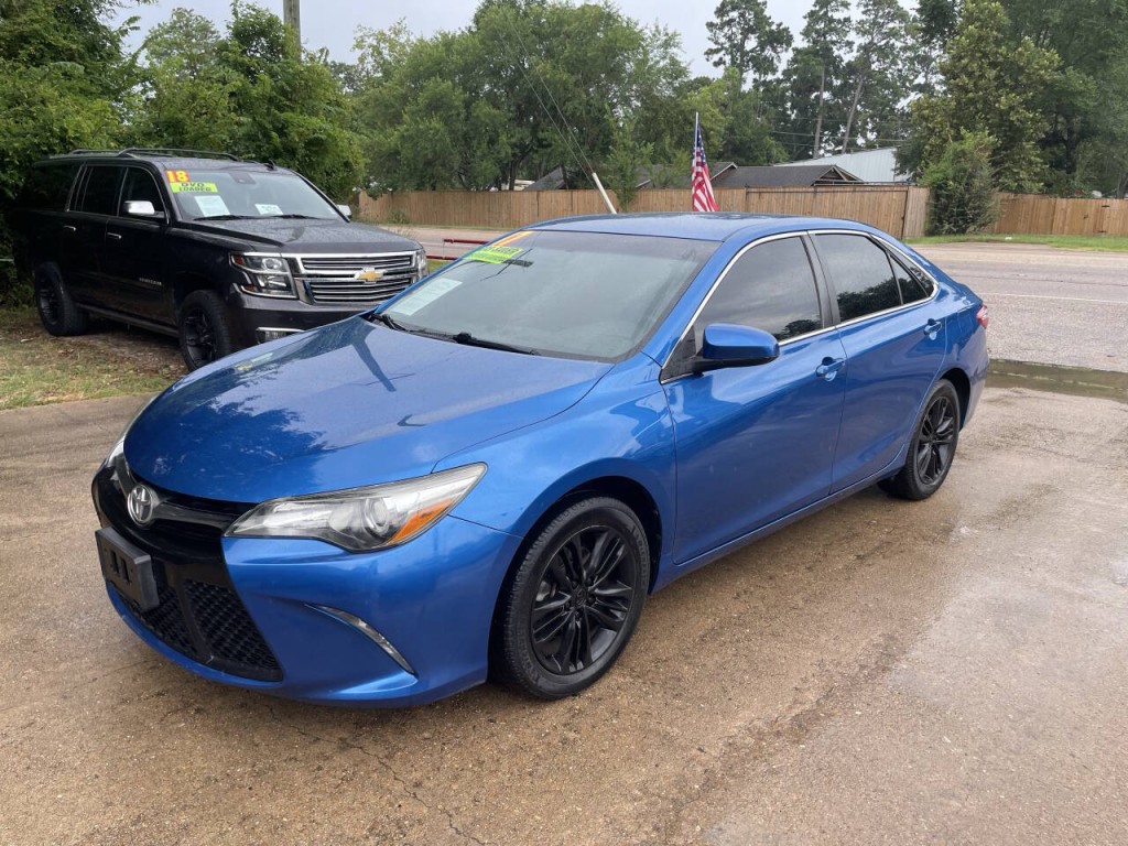 2017 Toyota Camry Image 3
