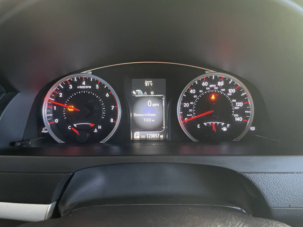 2017 Toyota Camry Image 5