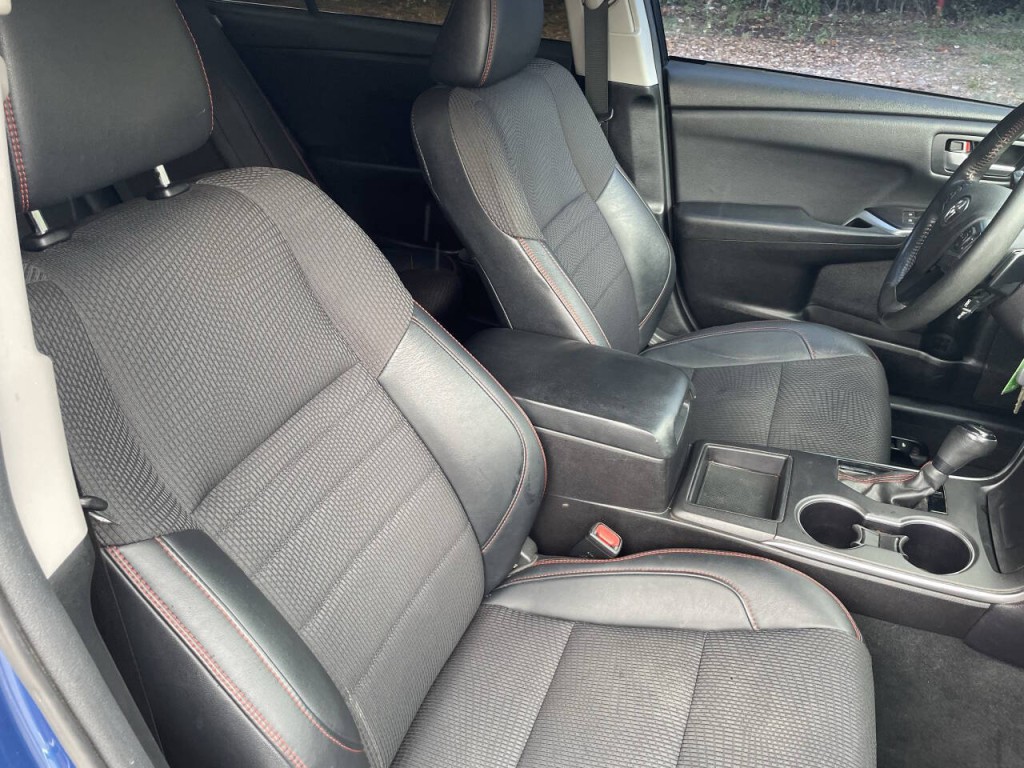 2017 Toyota Camry Image 13