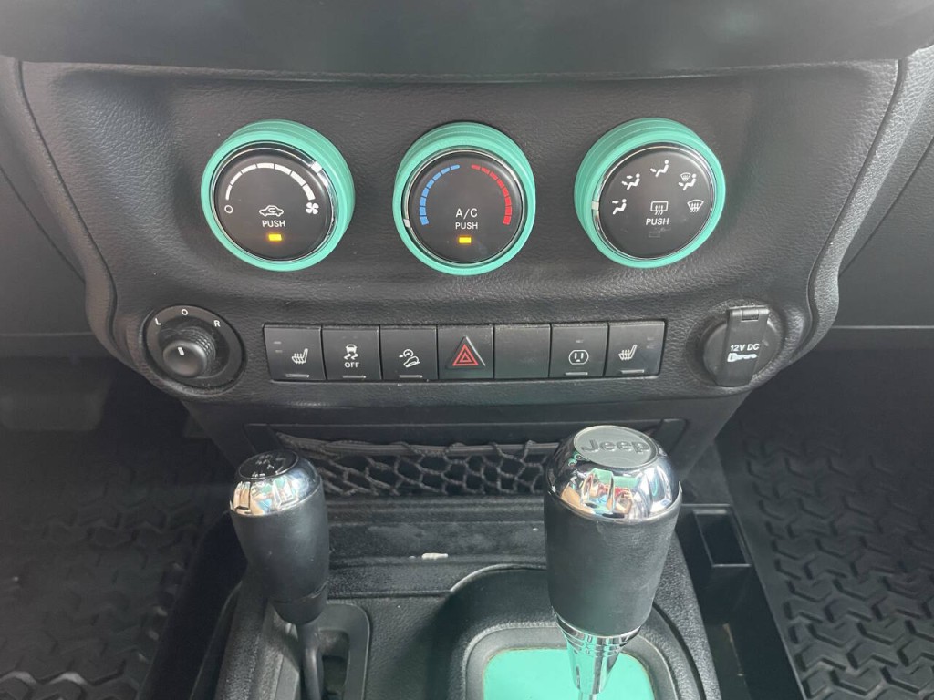 2016 Jeep Wrangler Unlimited Image 15