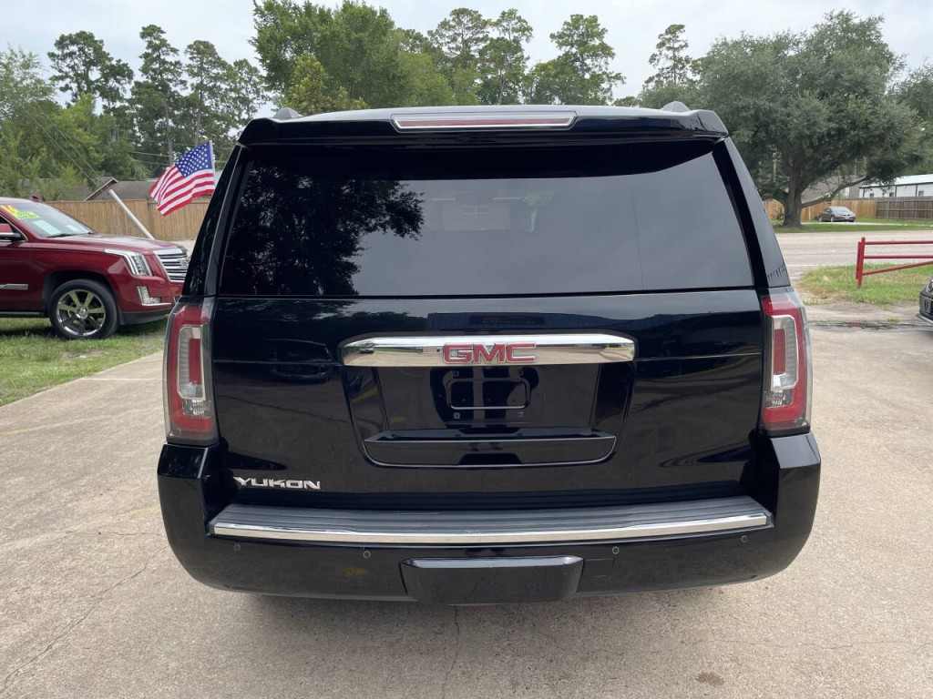 2018 GMC Yukon Image 28