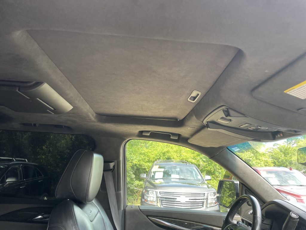 2018 Cadillac Escalade Image 23