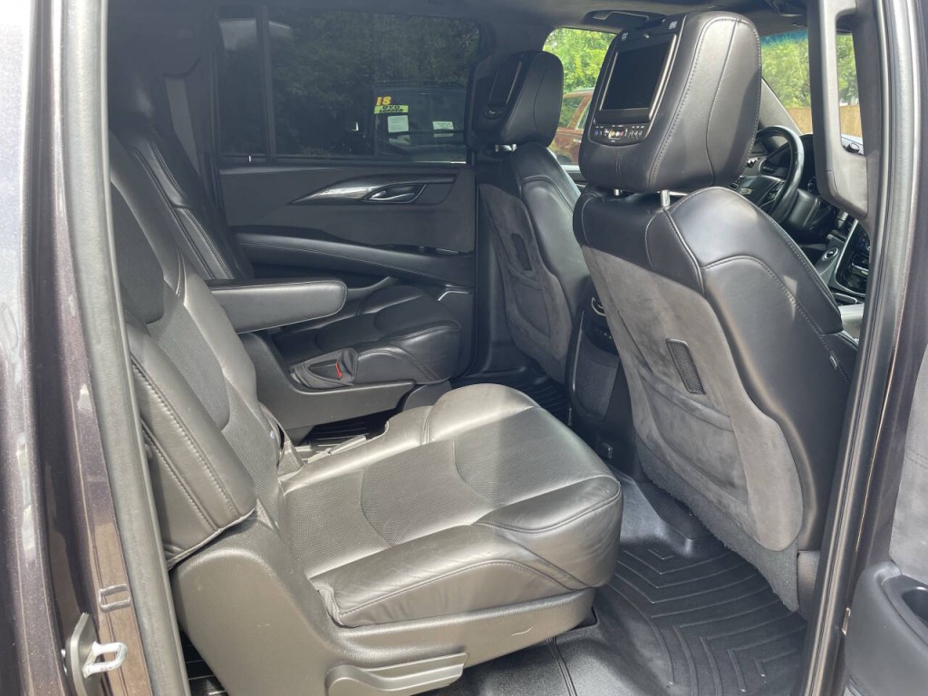 2018 Cadillac Escalade Image 25
