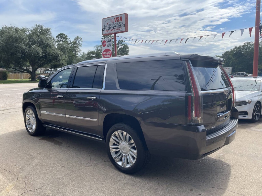 2018 Cadillac Escalade Image 31