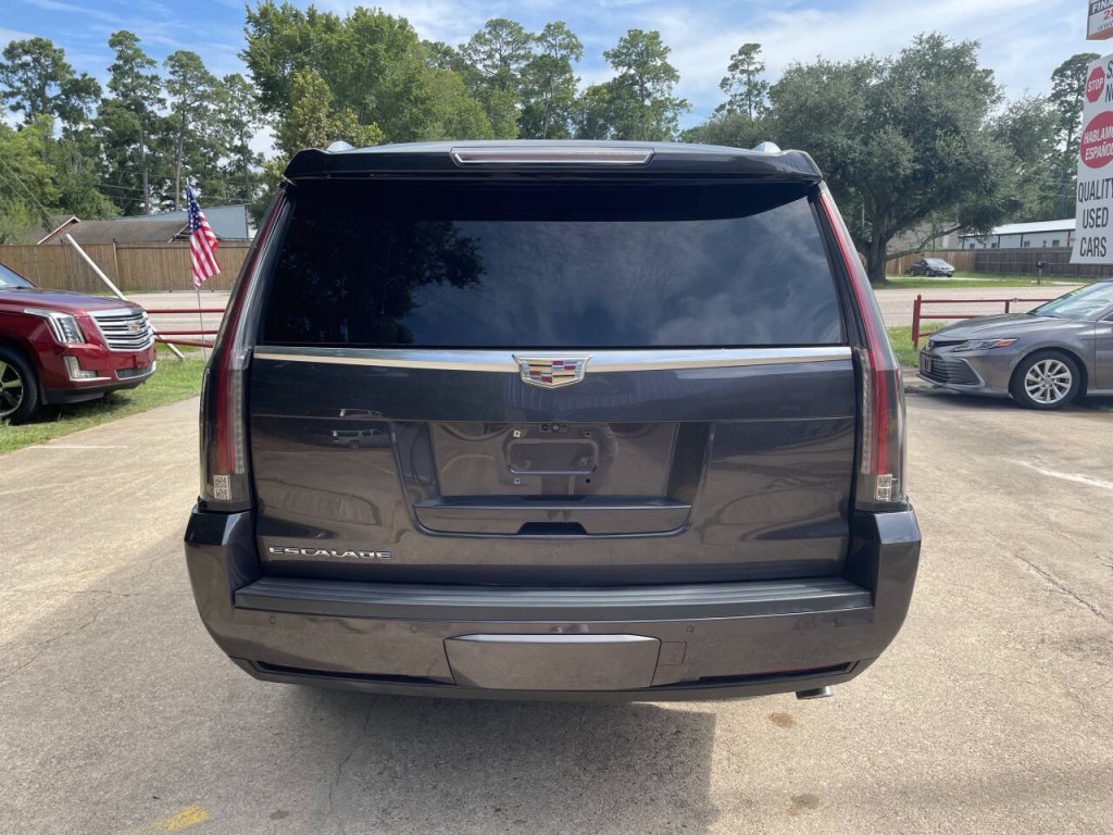2018 Cadillac Escalade Image 32