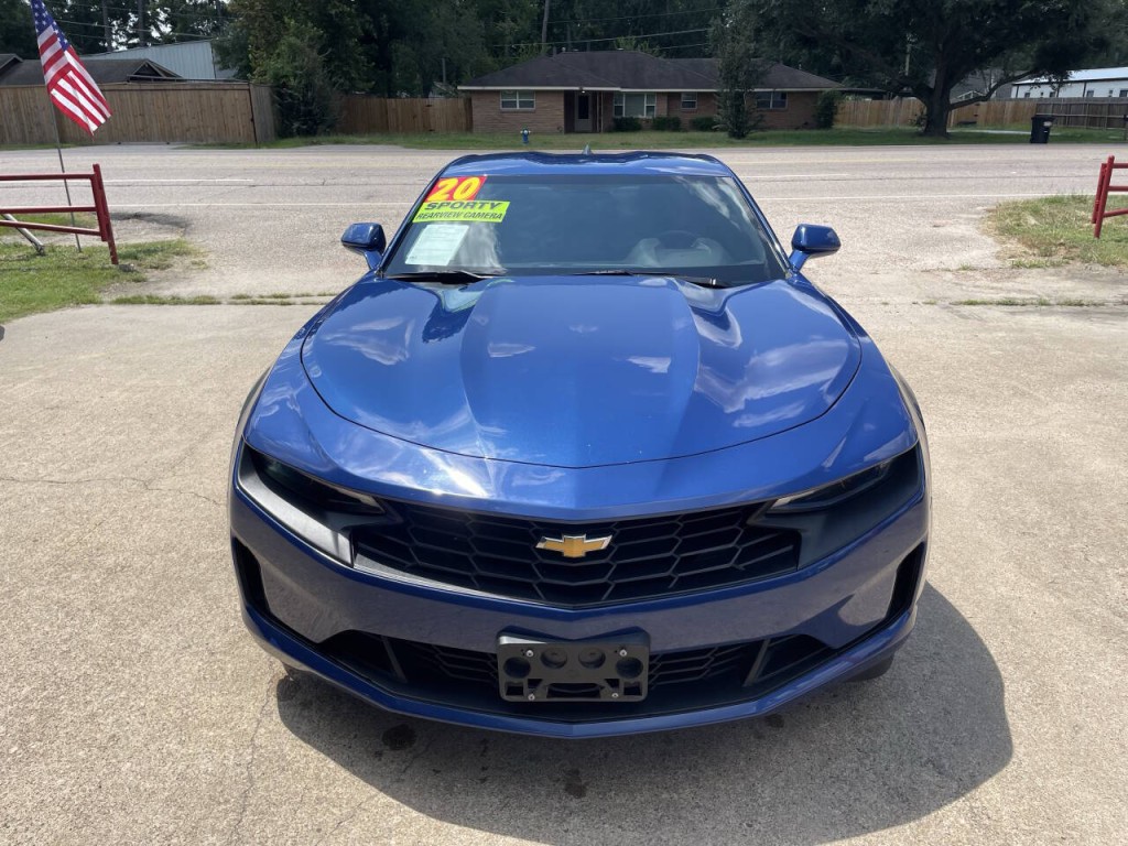 2020 Chevrolet Camaro Image 2