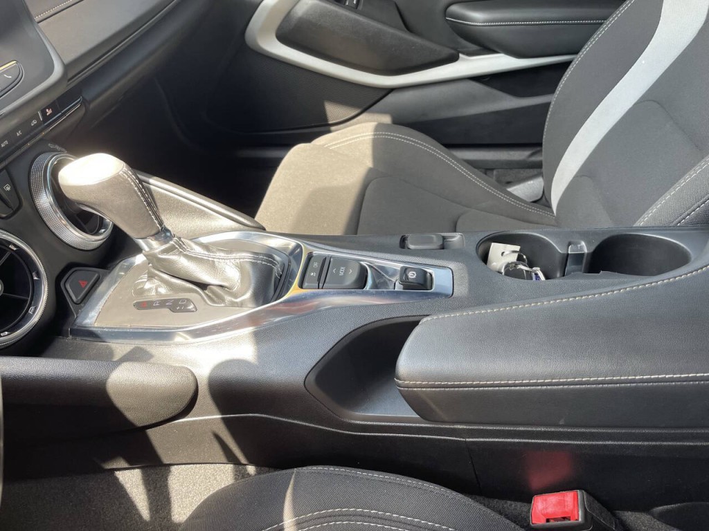 2020 Chevrolet Camaro Image 12
