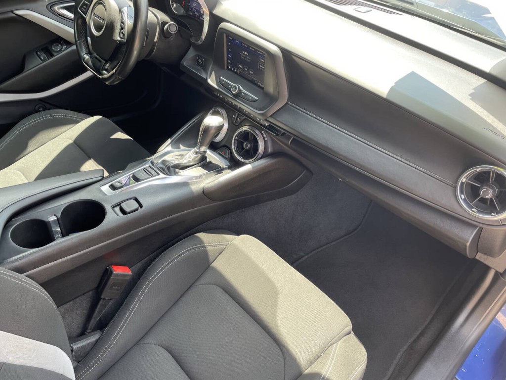 2020 Chevrolet Camaro Image 14