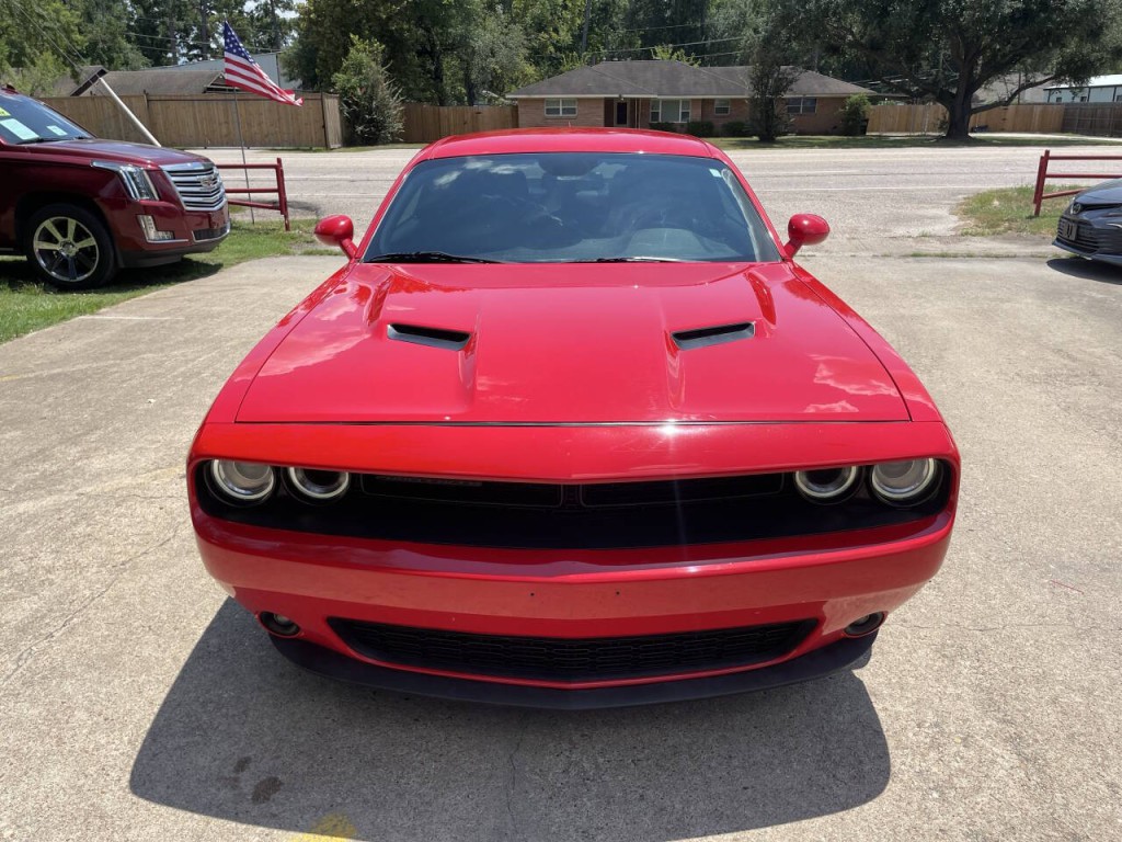 2018 Dodge Challenger Image 2