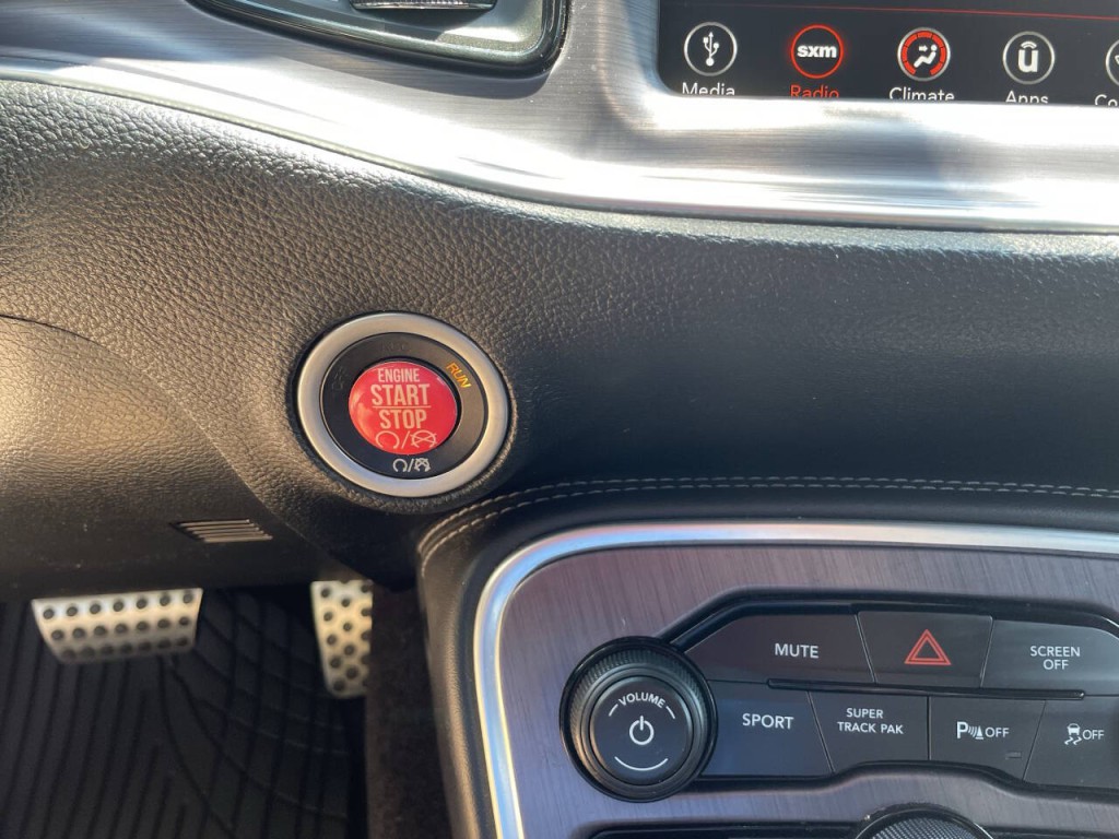 2018 Dodge Challenger Image 11