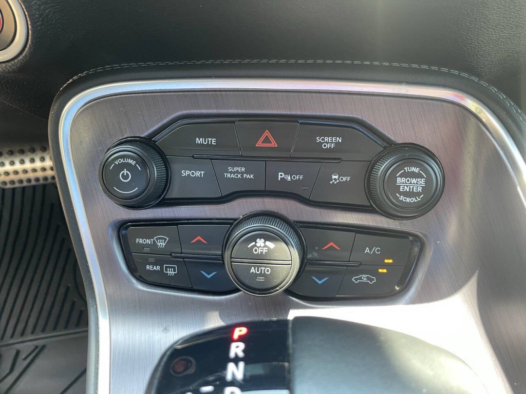 2018 Dodge Challenger Image 17