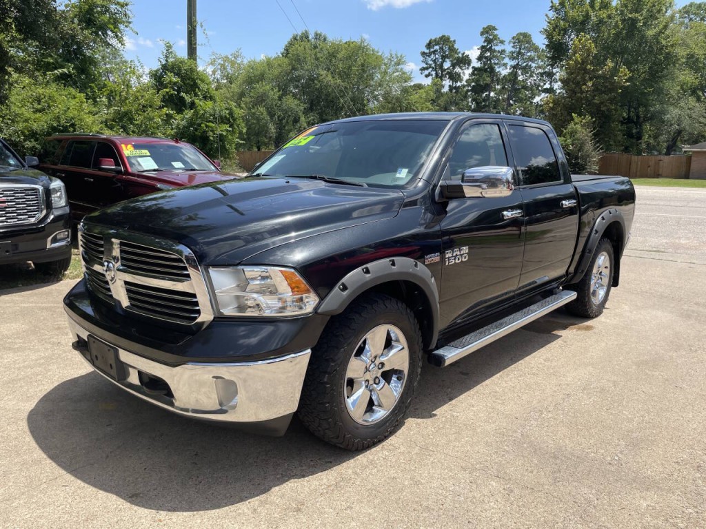 2017 RAM 1500 Image 3
