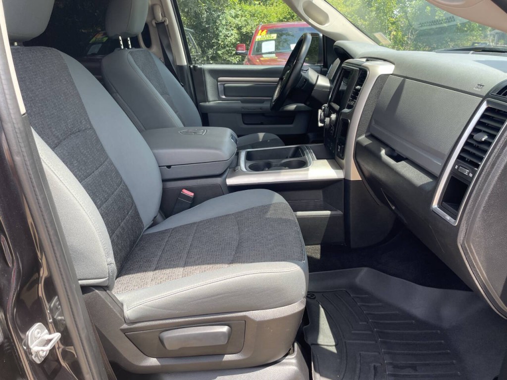 2017 RAM 1500 Image 16