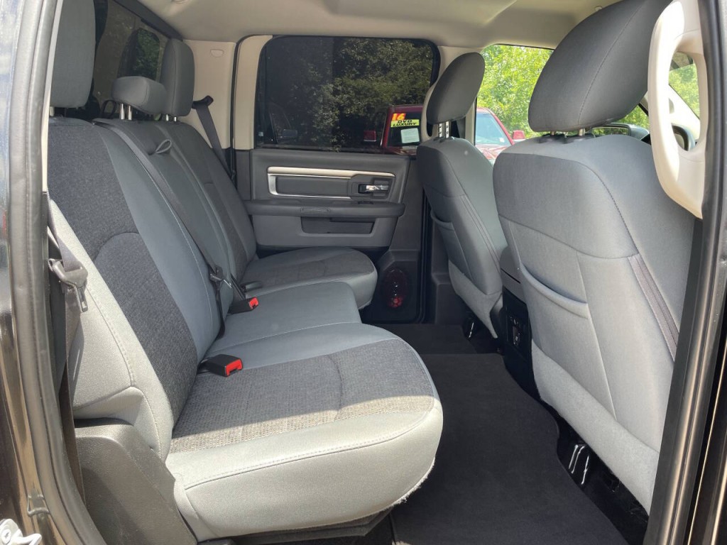 2017 RAM 1500 Image 19