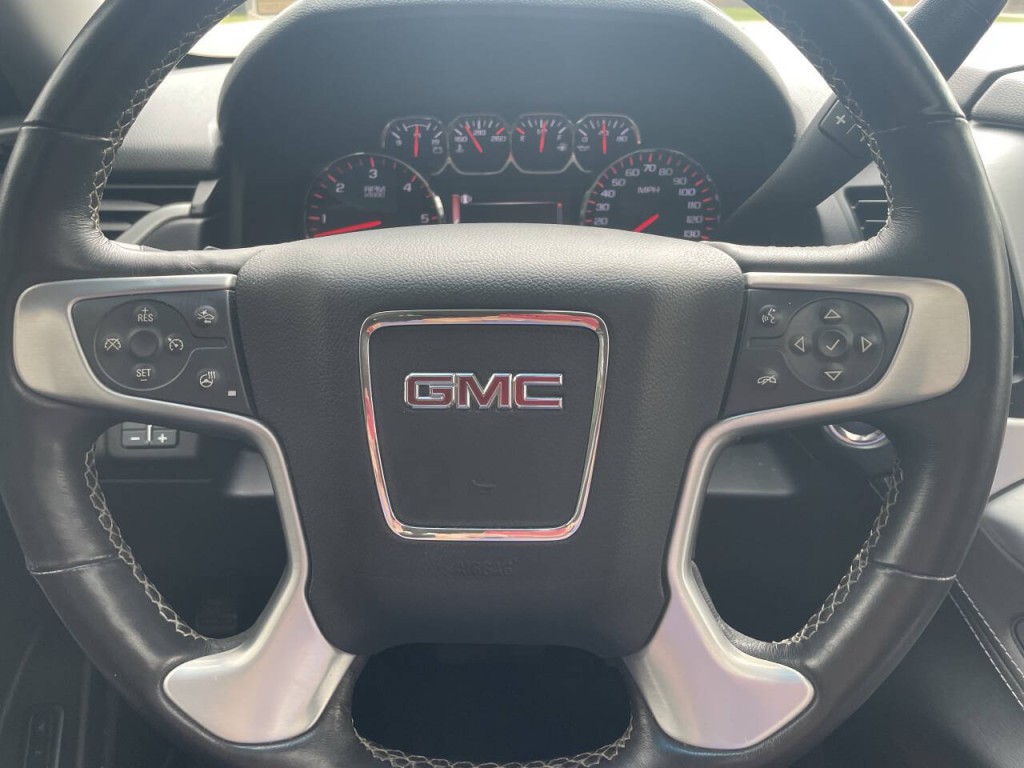 2015 GMC Yukon Image 9