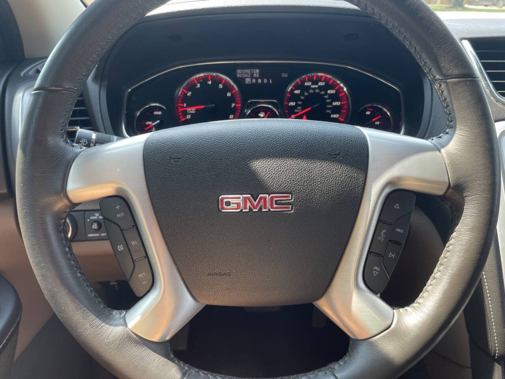 2015 GMC Acadia Image 8