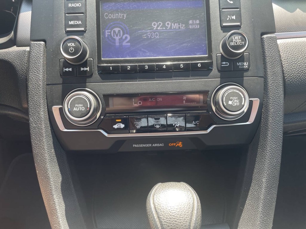 2017 Honda Civic Image 12