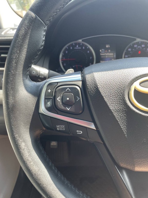 2015 Toyota Camry Image 5