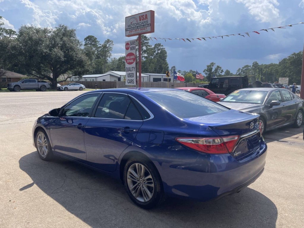 2015 Toyota Camry Image 17