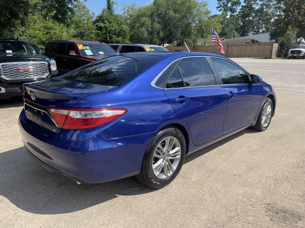 2015 Toyota Camry Image 19