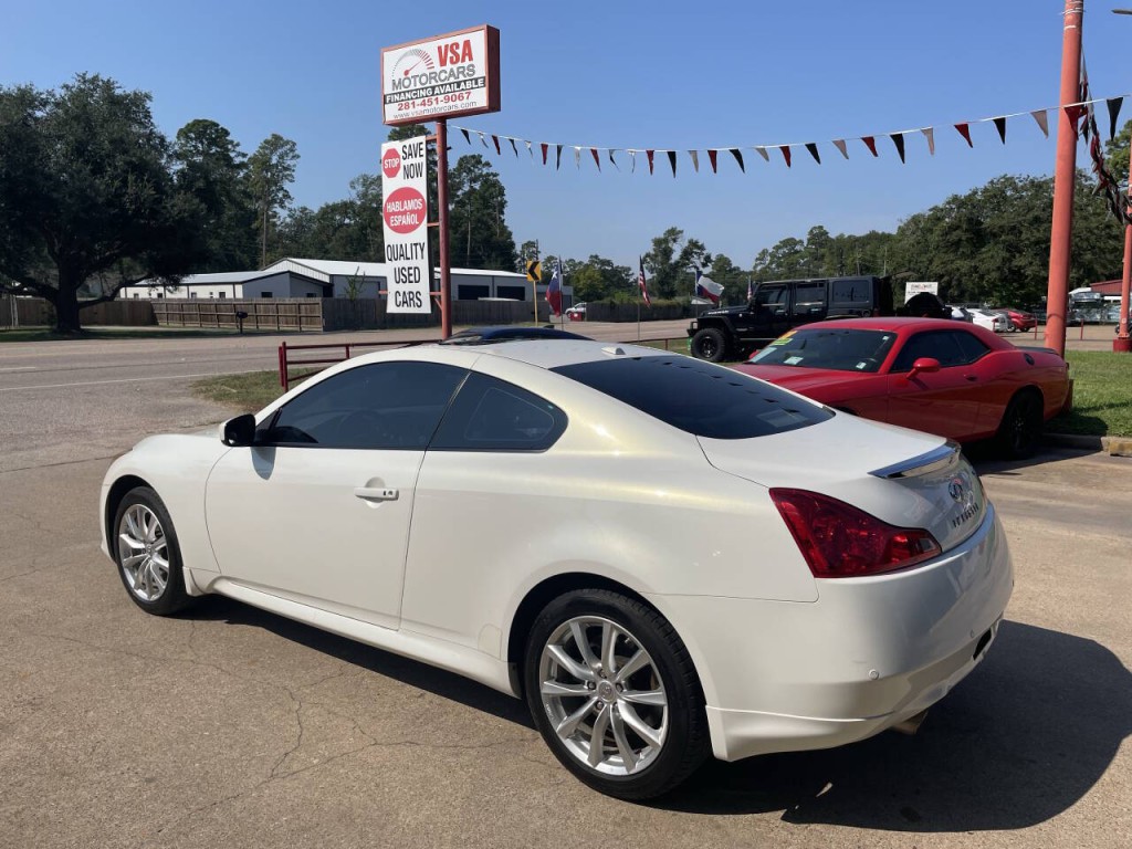 2011 INFINITI G37 Image 20