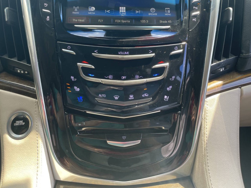 2018 Cadillac Escalade Image 12
