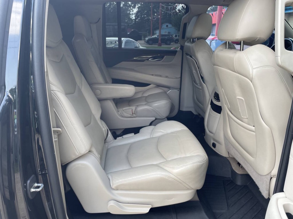 2018 Cadillac Escalade Image 21
