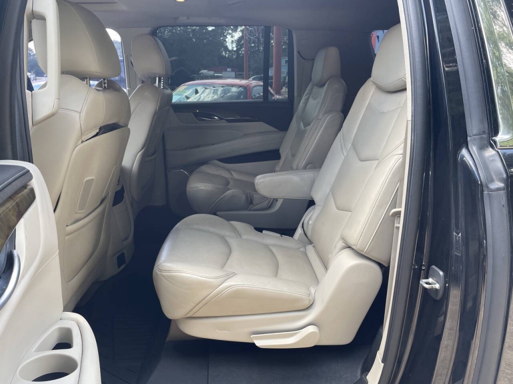 2018 Cadillac Escalade Image 22