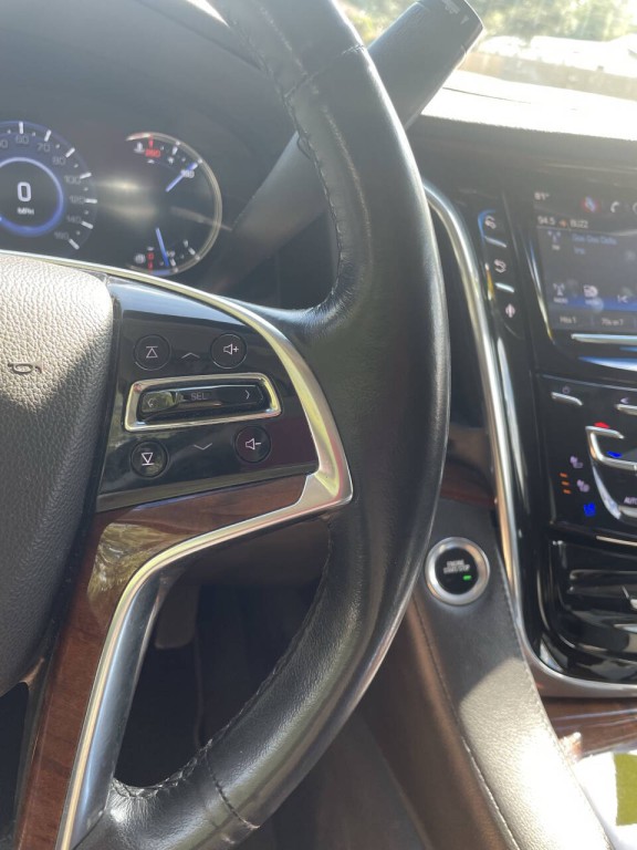 2016 Cadillac Escalade Image 10