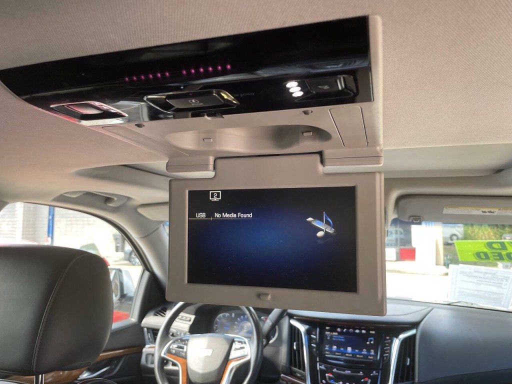 2016 Cadillac Escalade Image 19
