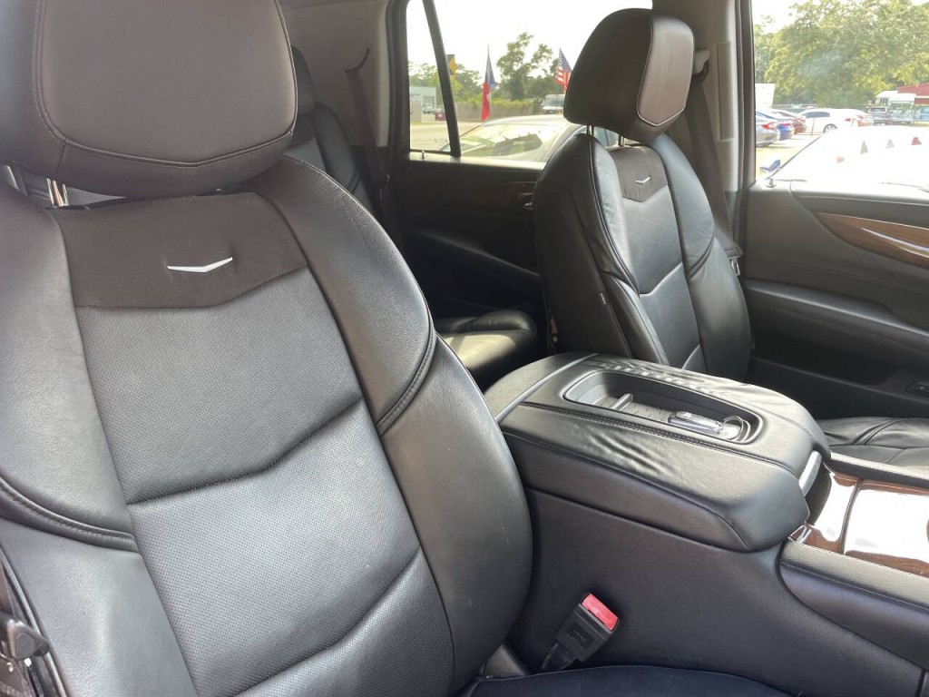 2016 Cadillac Escalade Image 21