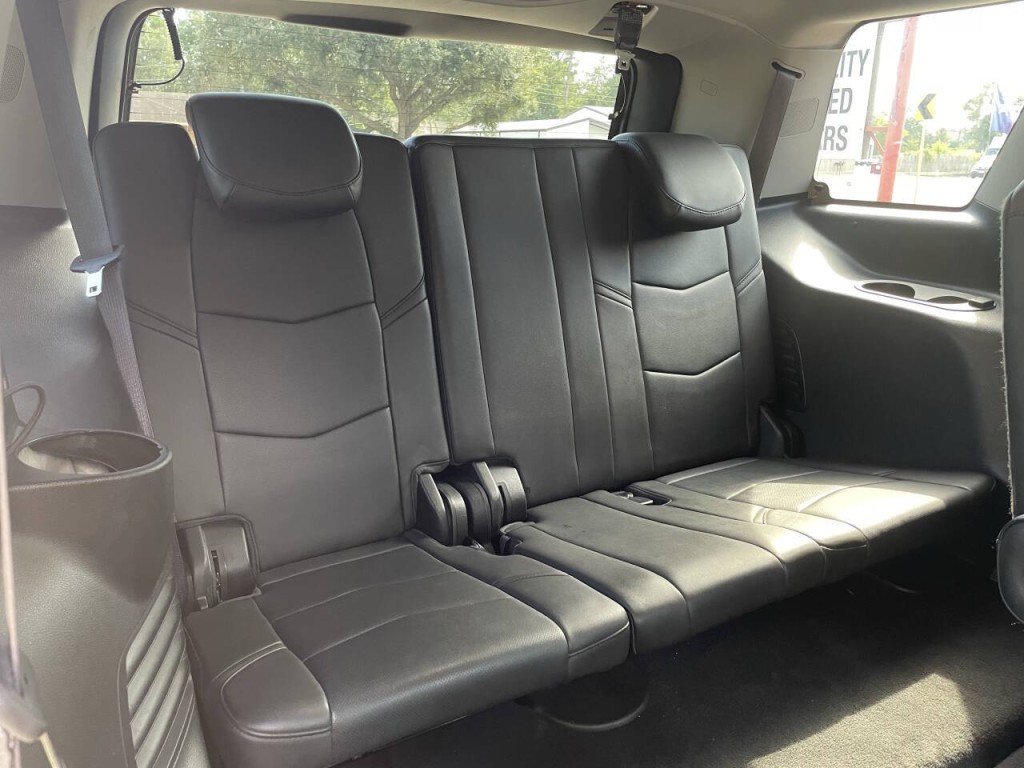 2016 Cadillac Escalade Image 25