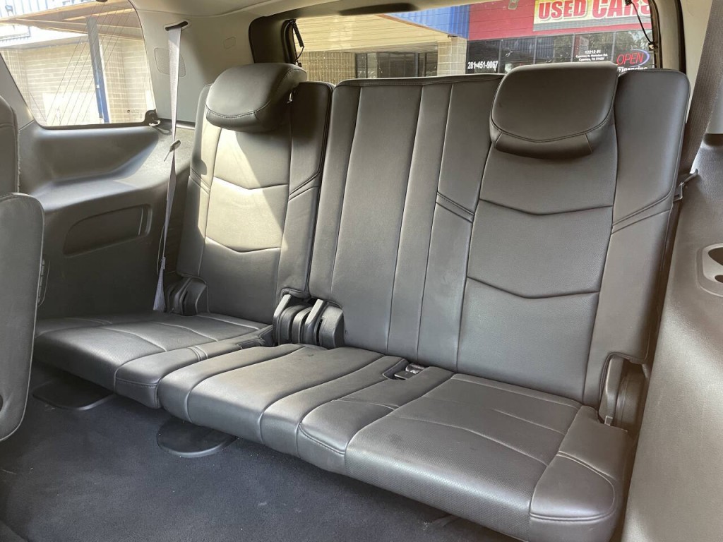 2016 Cadillac Escalade Image 26