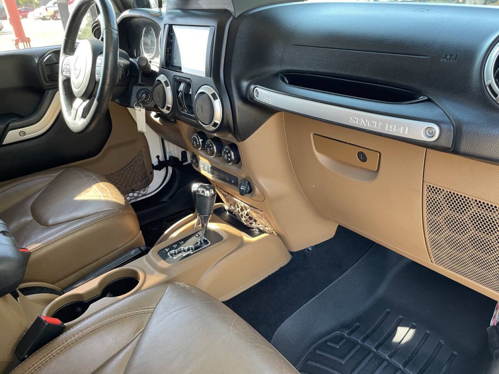 2014 Jeep Wrangler Unlimited Image 17