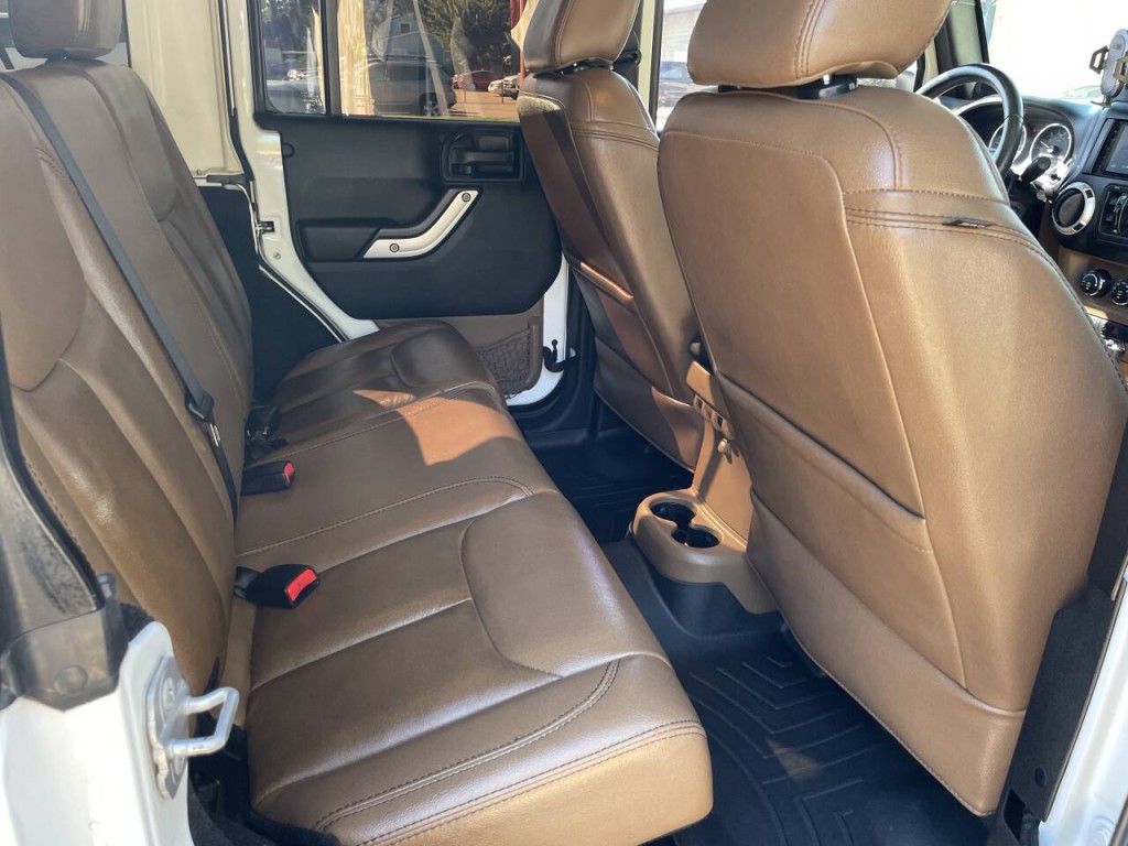 2014 Jeep Wrangler Unlimited Image 20