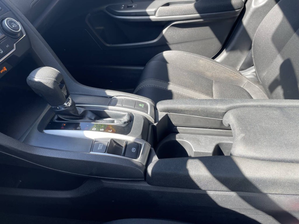 2018 Honda Civic Image 11