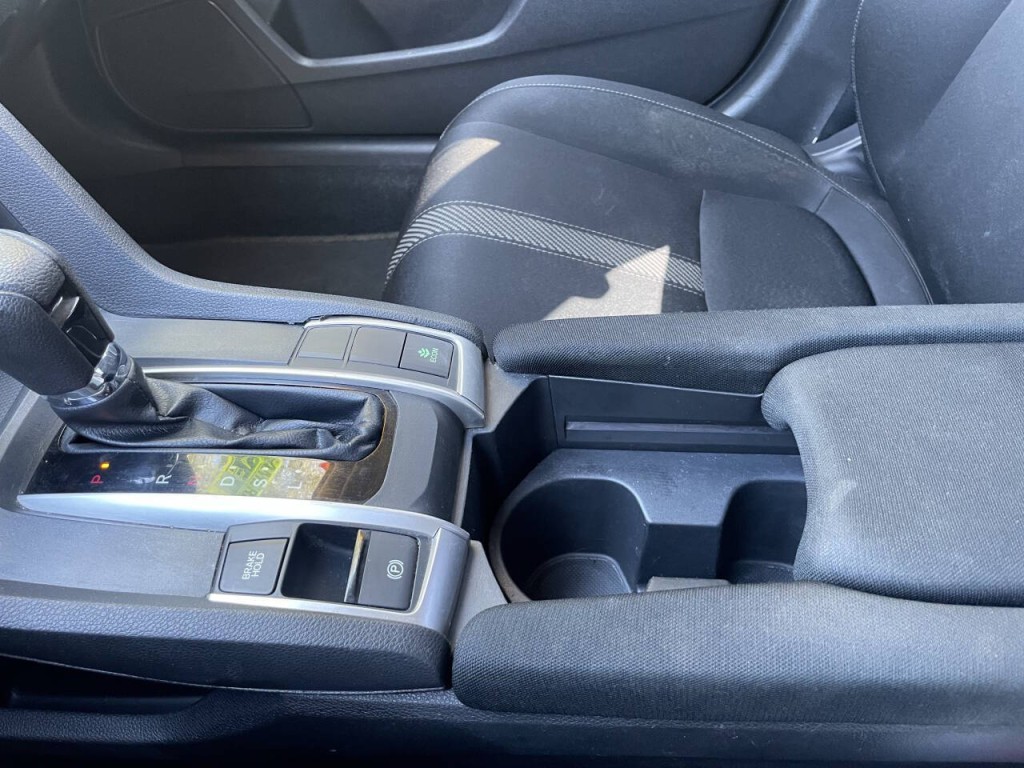 2018 Honda Civic Image 12