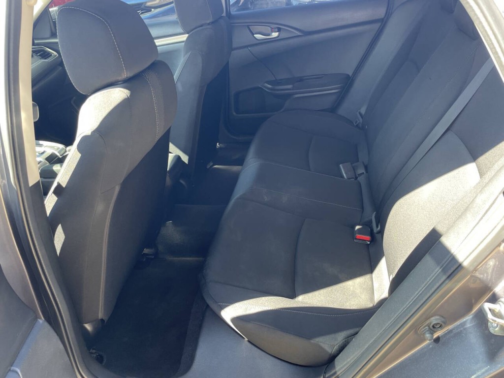 2018 Honda Civic Image 16