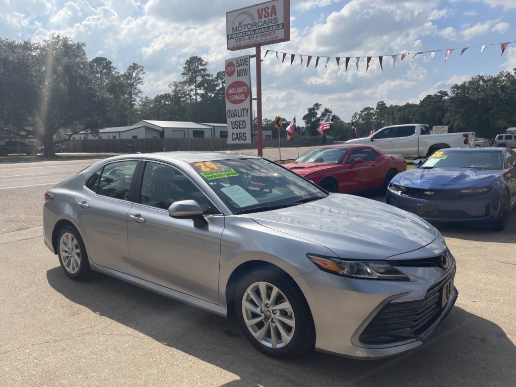 2024 Toyota Camry Image 1