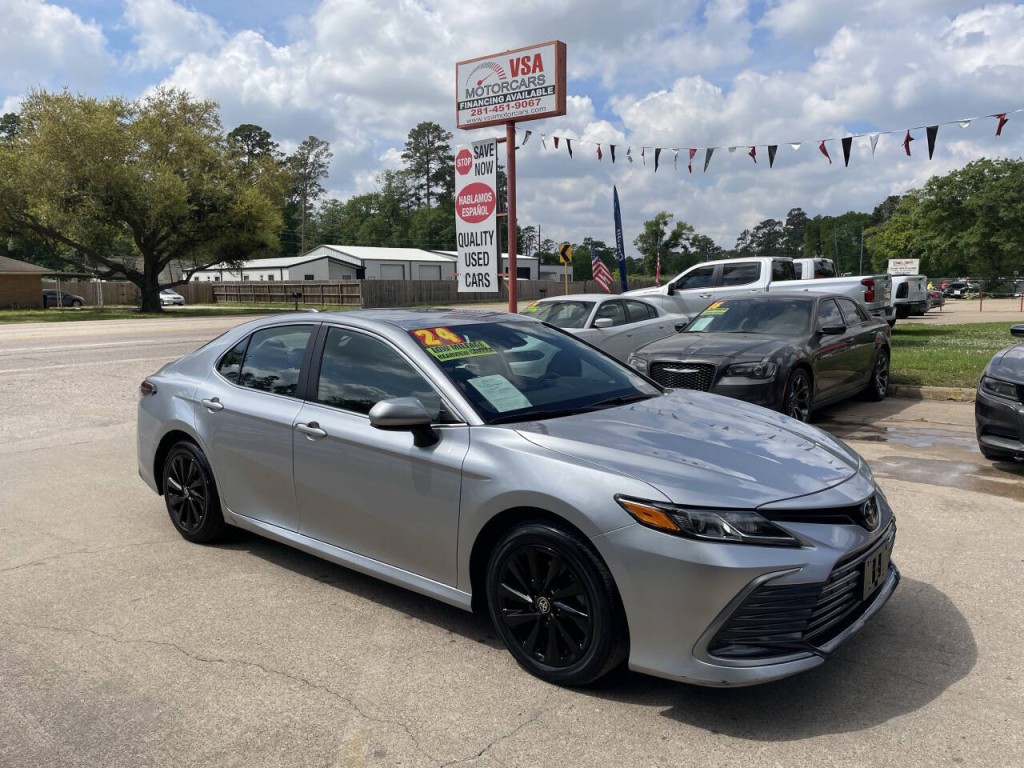 2024 Toyota Camry Image 1