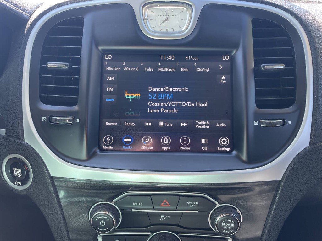 2018 Chrysler 300 Image 10