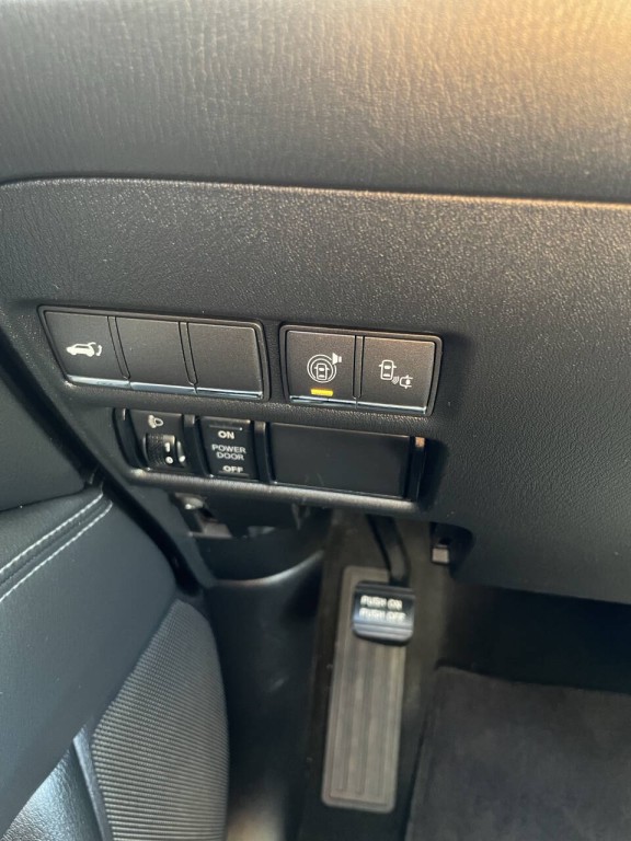 2017 INFINITI QX80 Image 6