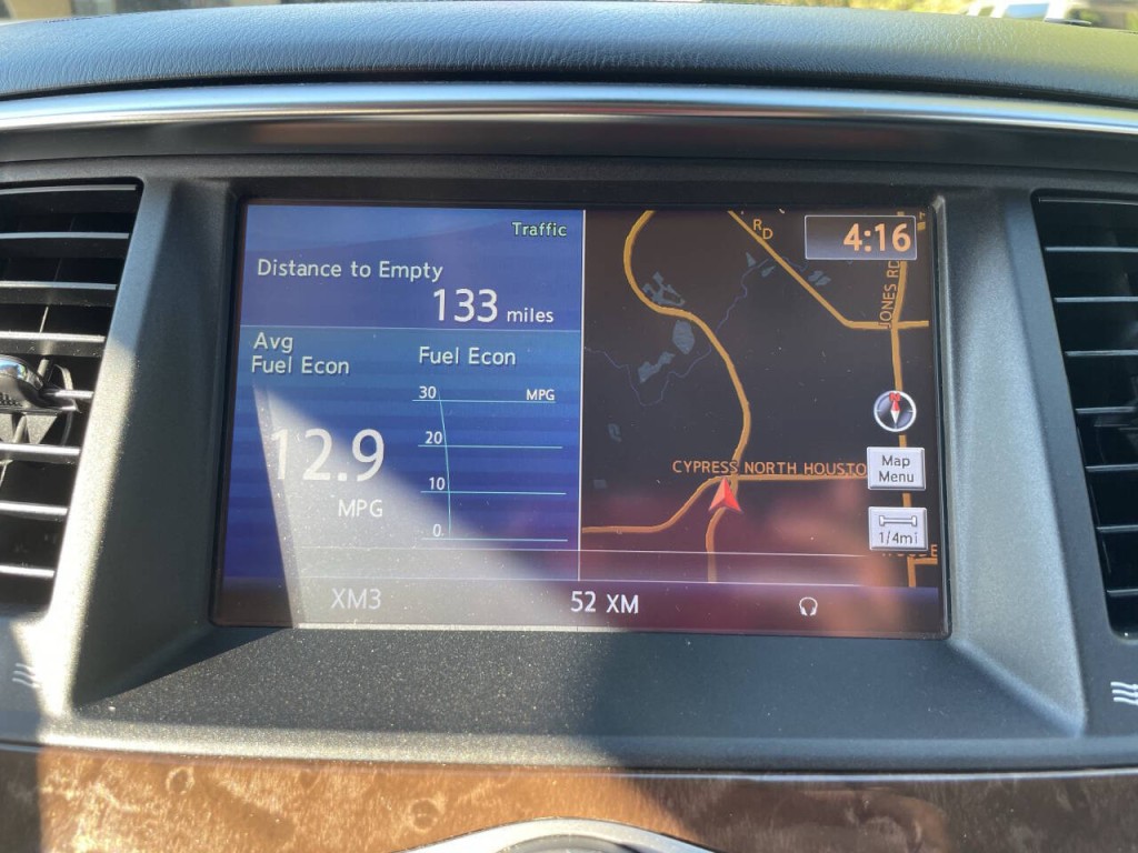 2017 INFINITI QX80 Image 11