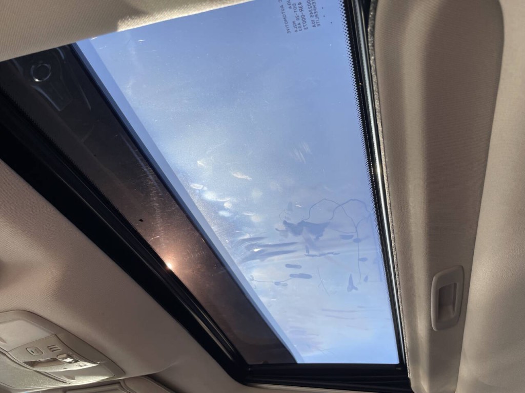 2017 INFINITI QX80 Image 19